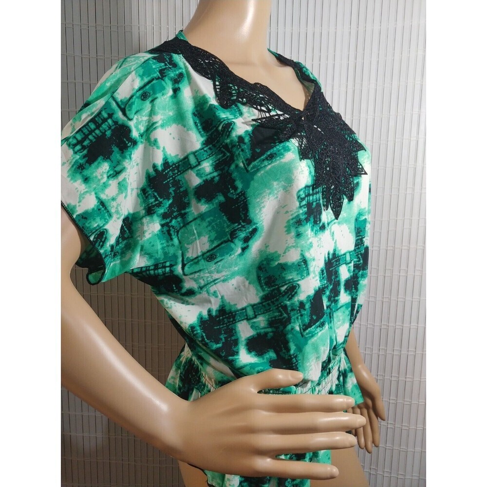 Paris Pink Top Size Large Color Green Elastic on Waist Stretch - Picture 5 of 9